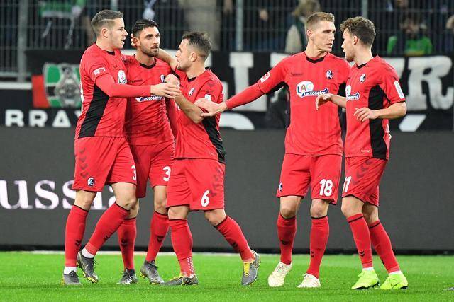  法兰克福队长重伤缺阵，防线危机引发担忧  